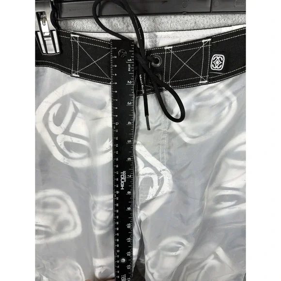 Maui Built Boardshorts Surf Swim Shorts Black/Wihite Logo Print Lace Up Mens 34 - Picture 7 of 10